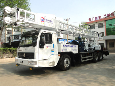 巴基斯坦客戶成功驗(yàn)收我廠BZC350ZYII車(chē)載式水井鉆機(jī)